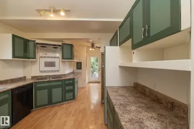 Interior photo 2 of 9820 79 AV NW