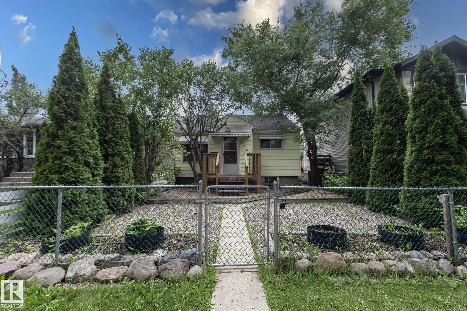 9820 79 AV NW, Edmonton - 2 bedroom Detached Single Family for sale