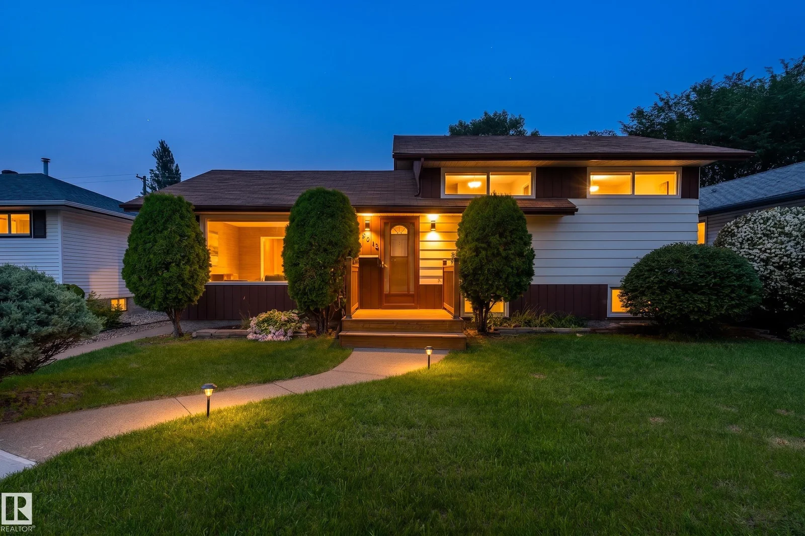 9012 MEADOWLARK RD NW, Edmonton - 4 bedroom Detached Single Family for sale