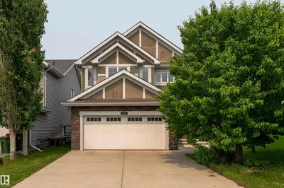 Interior photo 1 of 7916 18 AV SW