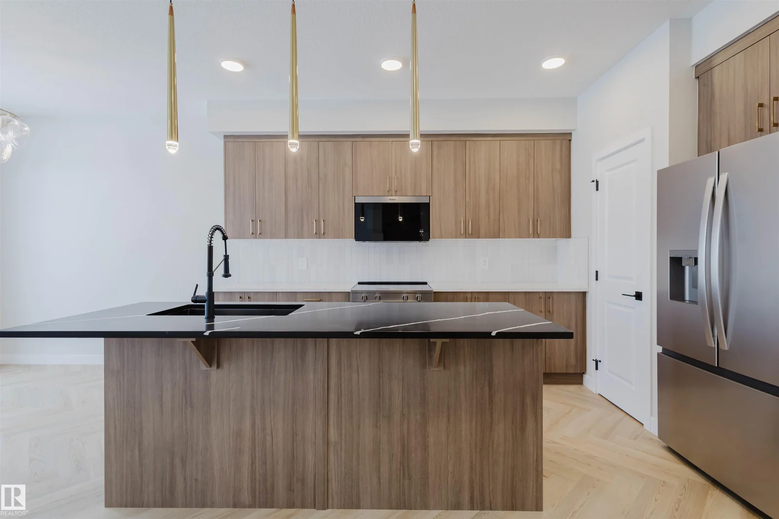 8300 Kiriak LO SW, Edmonton - 3 bedroom Duplex for sale