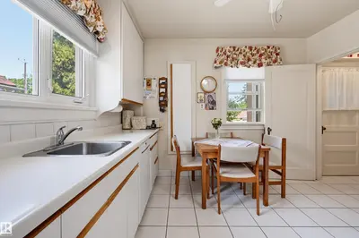 Interior photo 2 of 10932 88 AV NW
