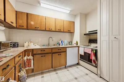 Interior photo 3 of #903 10160 115 ST NW