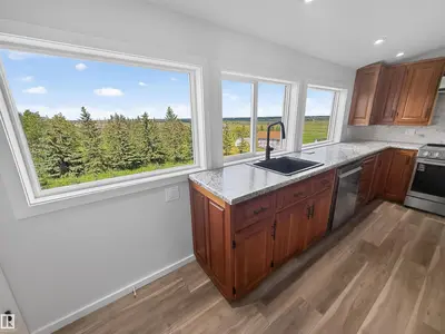 Interior photo 3 of 55301 Range Road 272