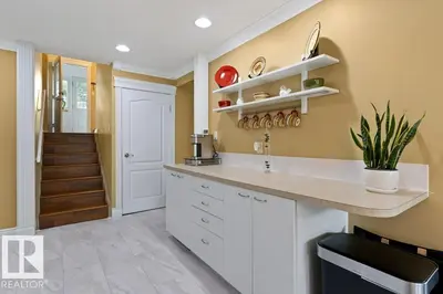 Interior photo 3 of 19 GRANDVIEW RG
