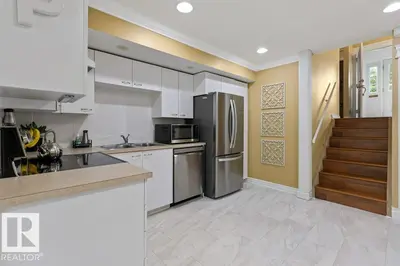 Interior photo 2 of 19 GRANDVIEW RG
