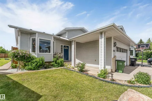 3332 43 ST NW, Edmonton - $449,000