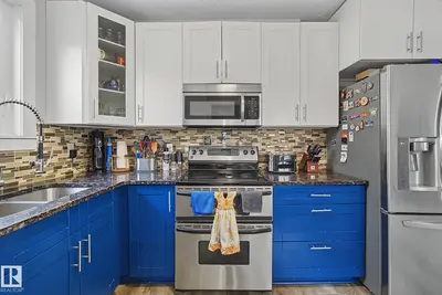Interior photo 4 of 3622 115 AV NW