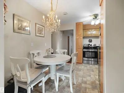 Interior photo 2 of 13615 136A AV NW