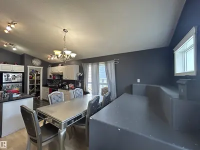 Interior photo 1 of 17 WILLOWBY CL