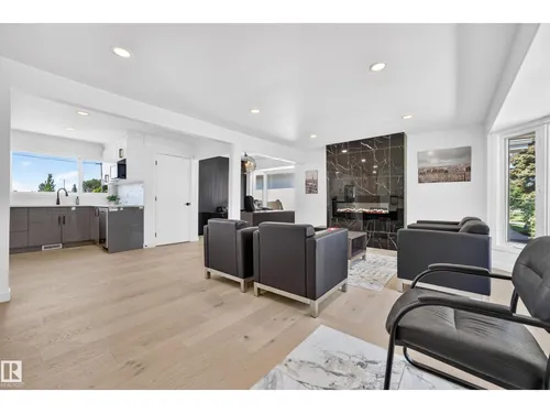 6011 93A AV NW, Edmonton - $550,000