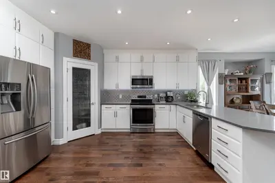 Interior photo 4 of 19B Spruce Meadow Lane