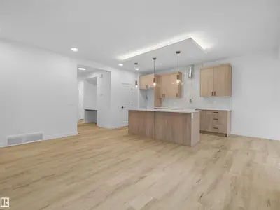 Interior photo 2 of 8241 KIRIAK LO SW