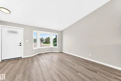 Interior photo 3 of 37 GLENWOOD CR
