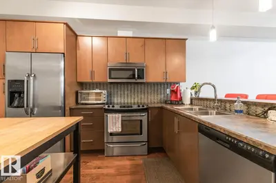 Interior photo 4 of #406 10808 71 AV NW