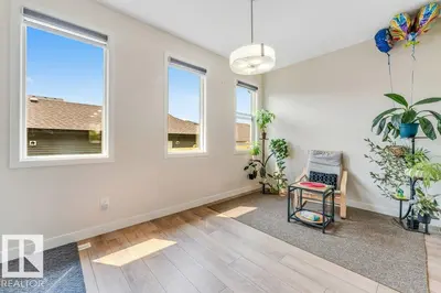 Interior photo 2 of 5315 22 AV SW