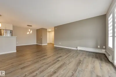 Interior photo 2 of #412 70 CRYSTAL LN