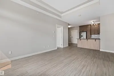 Interior photo 2 of #409 511 QUEEN ST