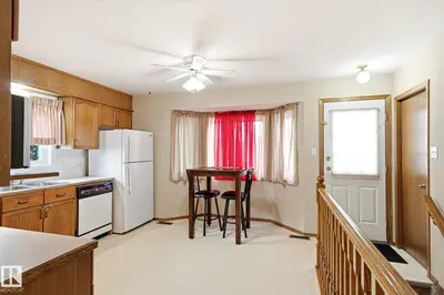 Interior photo 4 of 244 NORTHMOUNT DR