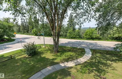 Interior photo 3 of 7415 SASKATCHEWAN DR NW