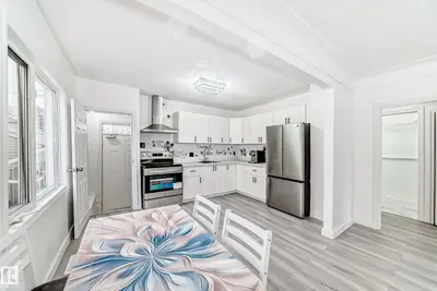 Interior photo 4 of 9221 110 AV NW