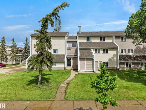 #4 3851 76 ST NW NW, Edmonton - $169,500