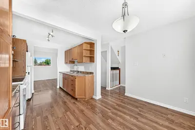 Interior photo 2 of 