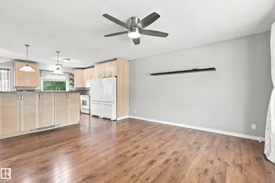 Interior photo 2 of 