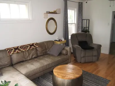 Interior photo 4 of 5530 50 ST