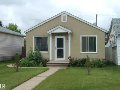Interior photo 1 of 5530 50 ST