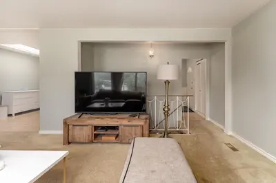 Interior photo 4 of 947 ALDER AV