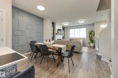 Interior photo 3 of 1192 ROSENTHAL BV NW