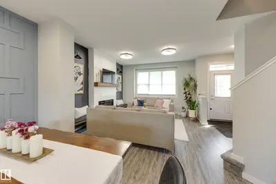 Interior photo 4 of 1192 ROSENTHAL BV NW