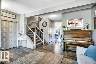Interior photo 4 of 536 EBBERS WY NW