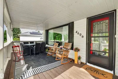 Interior photo 2 of 4606 52 AV