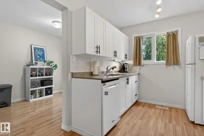 Interior photo 2 of 11339 22 AV NW