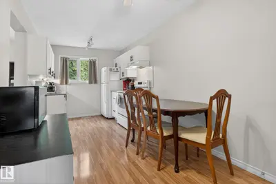 Interior photo 4 of 11339 22 AV NW