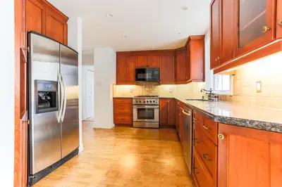 Interior photo 4 of 11619 SASKATCHEWAN DR NW