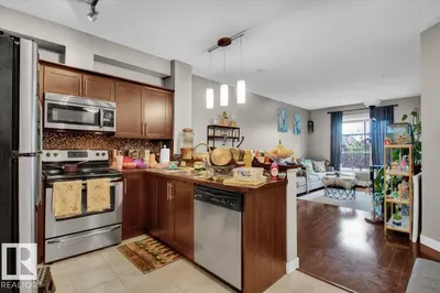 Interior photo 4 of #315 2584 ANDERSON WY SW