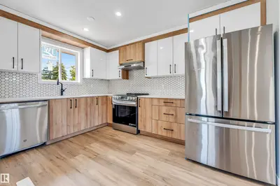 Interior photo 2 of 6404 88 AV NW
