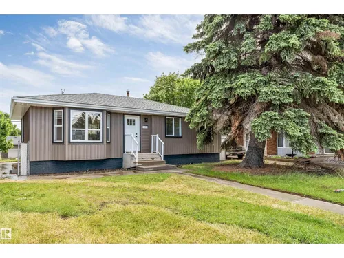 6404 88 AV NW, Edmonton - $579,000