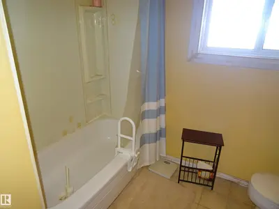 Interior photo 3 of 5036 52 ST