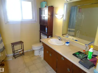 Interior photo 2 of 5036 52 ST