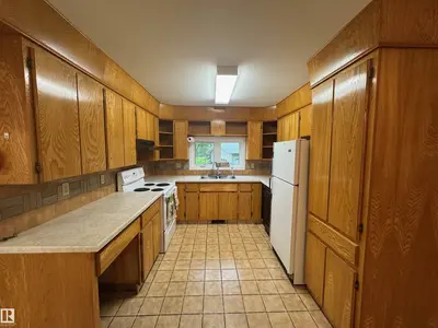 Interior photo 1 of 