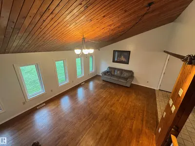 Interior photo 2 of 
