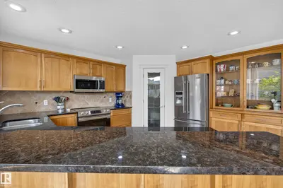 Interior photo 2 of 101 RIDGEBROOK CL