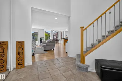 Interior photo 1 of 101 RIDGEBROOK CL