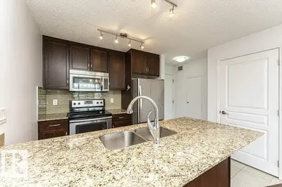 Interior photo 3 of #207 7021 SOUTH TERWILLEGAR DR NW