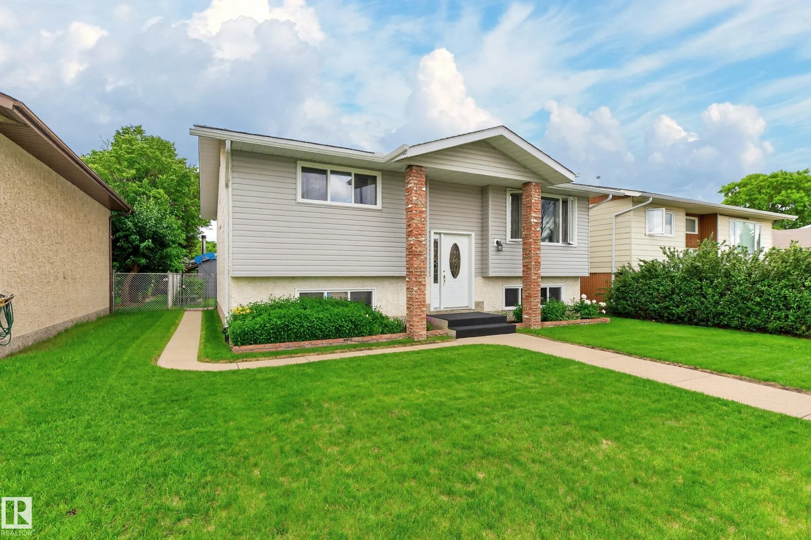 2027 38 ST NW, Edmonton - 3 bedroom Detached Single Family for sale