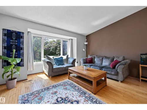 2127 40 ST NW, Edmonton - $424,900
